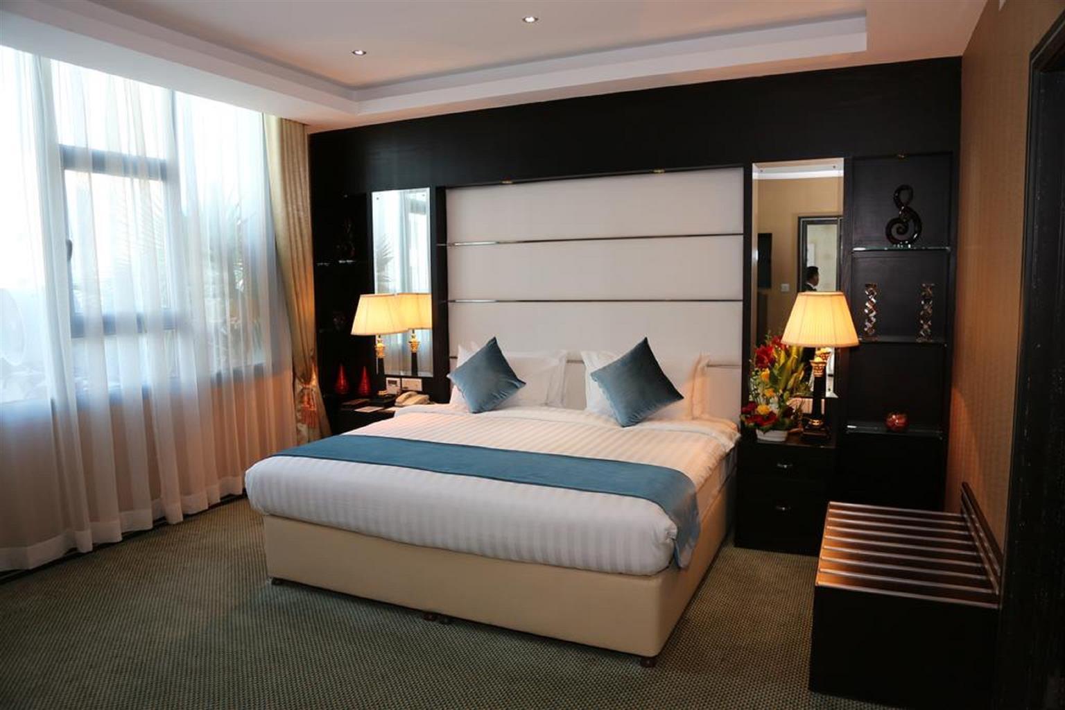 The Olive Hotel, Juffair Манама Экстерьер фото